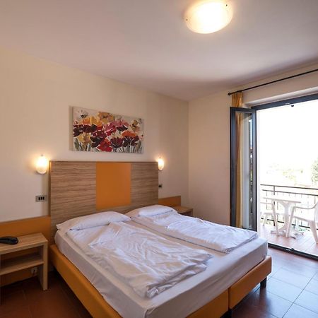 Garni Onda Hotel Тори дел Бенако Стая снимка