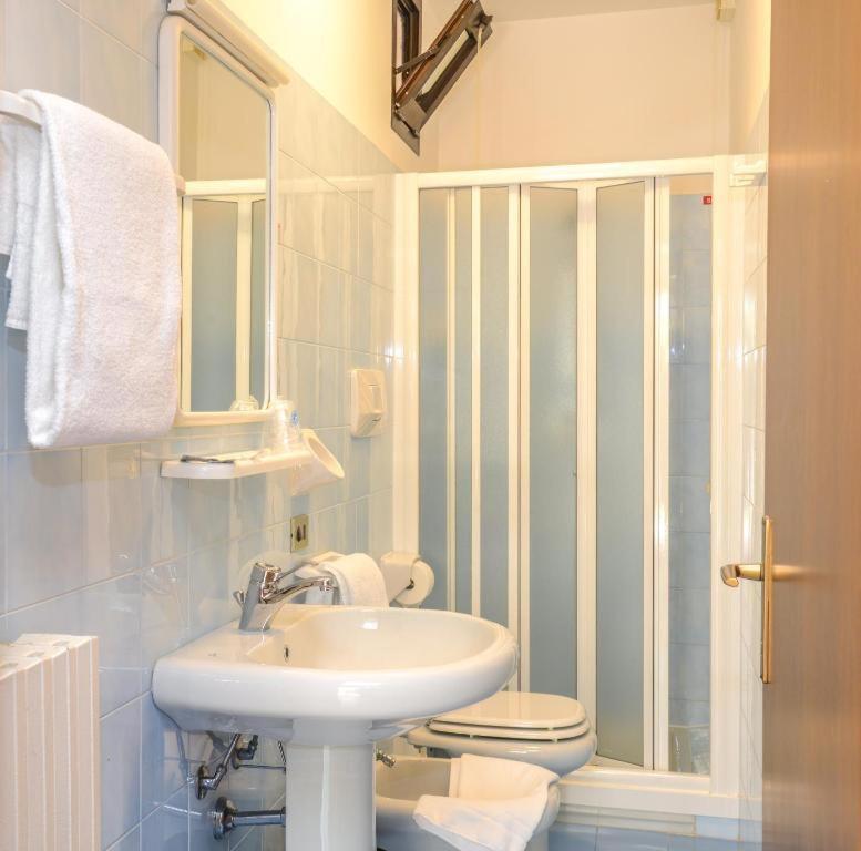 Garni Onda Hotel Тори дел Бенако Екстериор снимка