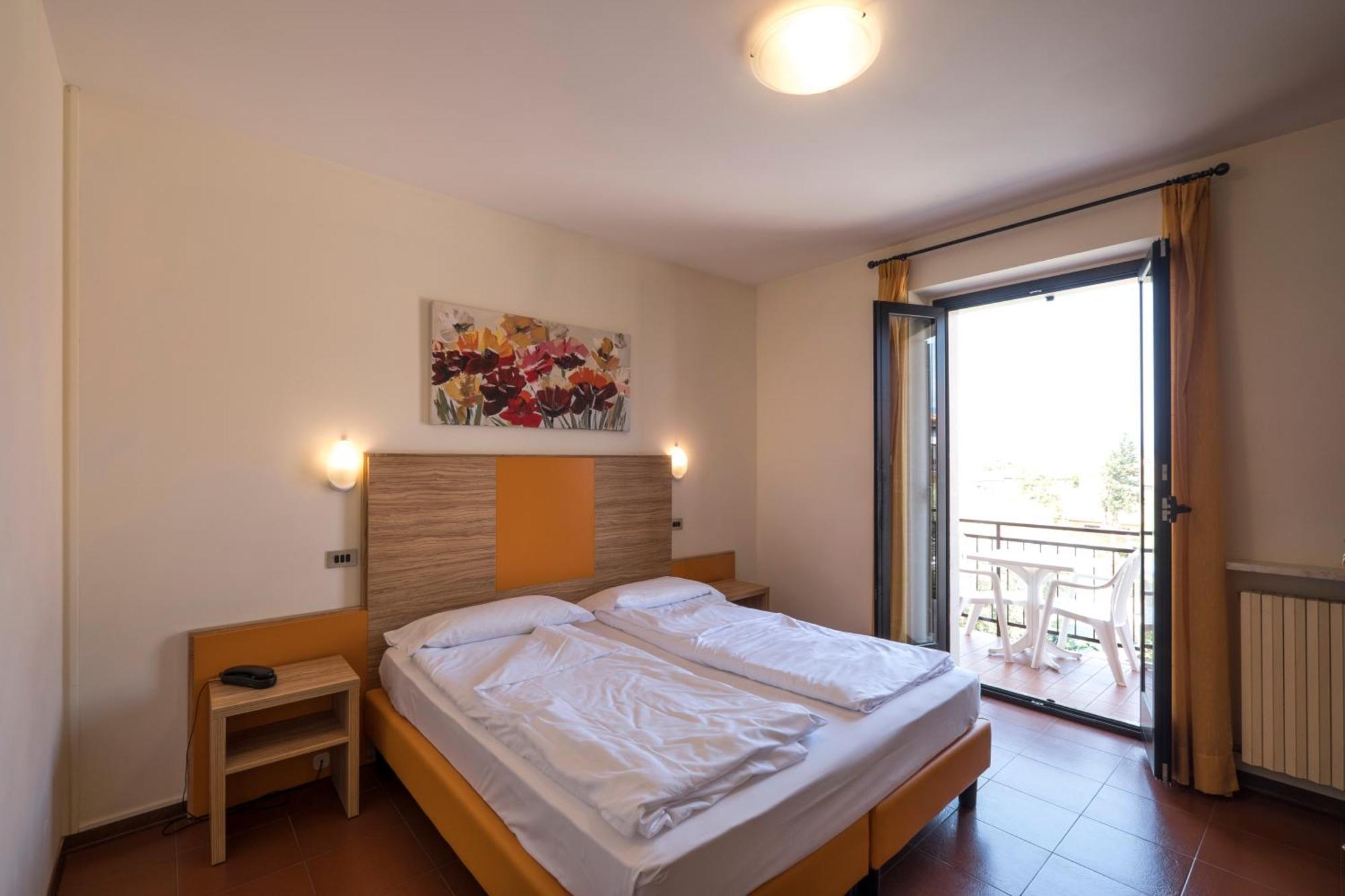 Garni Onda Hotel Тори дел Бенако Стая снимка