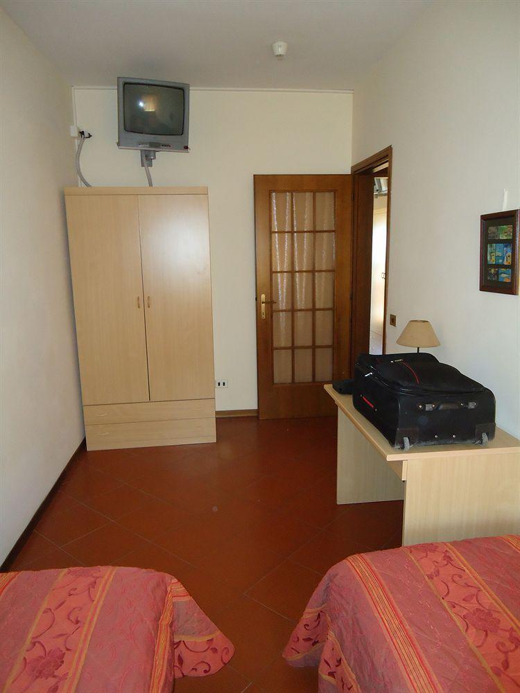 Garni Onda Hotel Тори дел Бенако Екстериор снимка