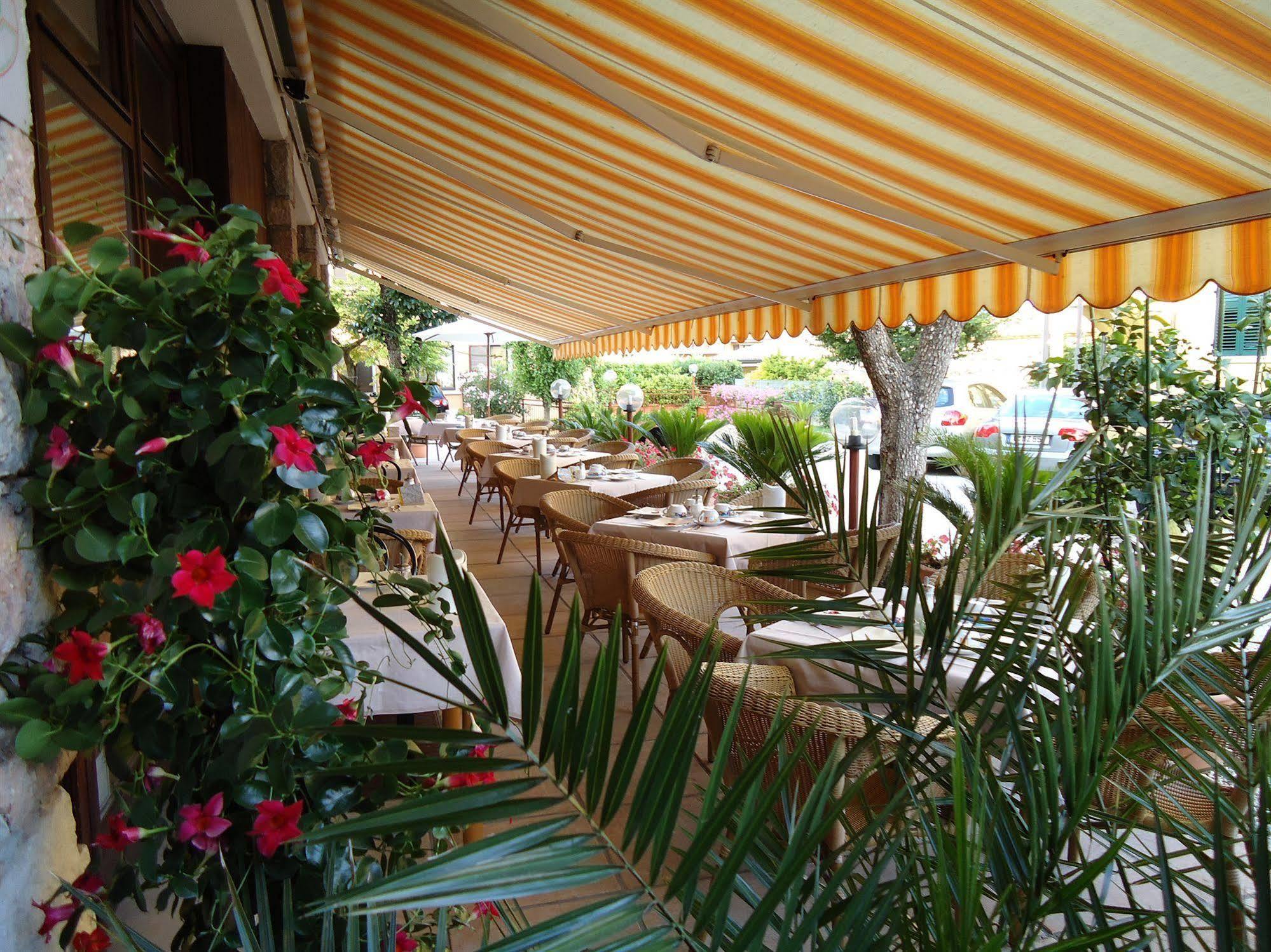 Garni Onda Hotel Тори дел Бенако Екстериор снимка