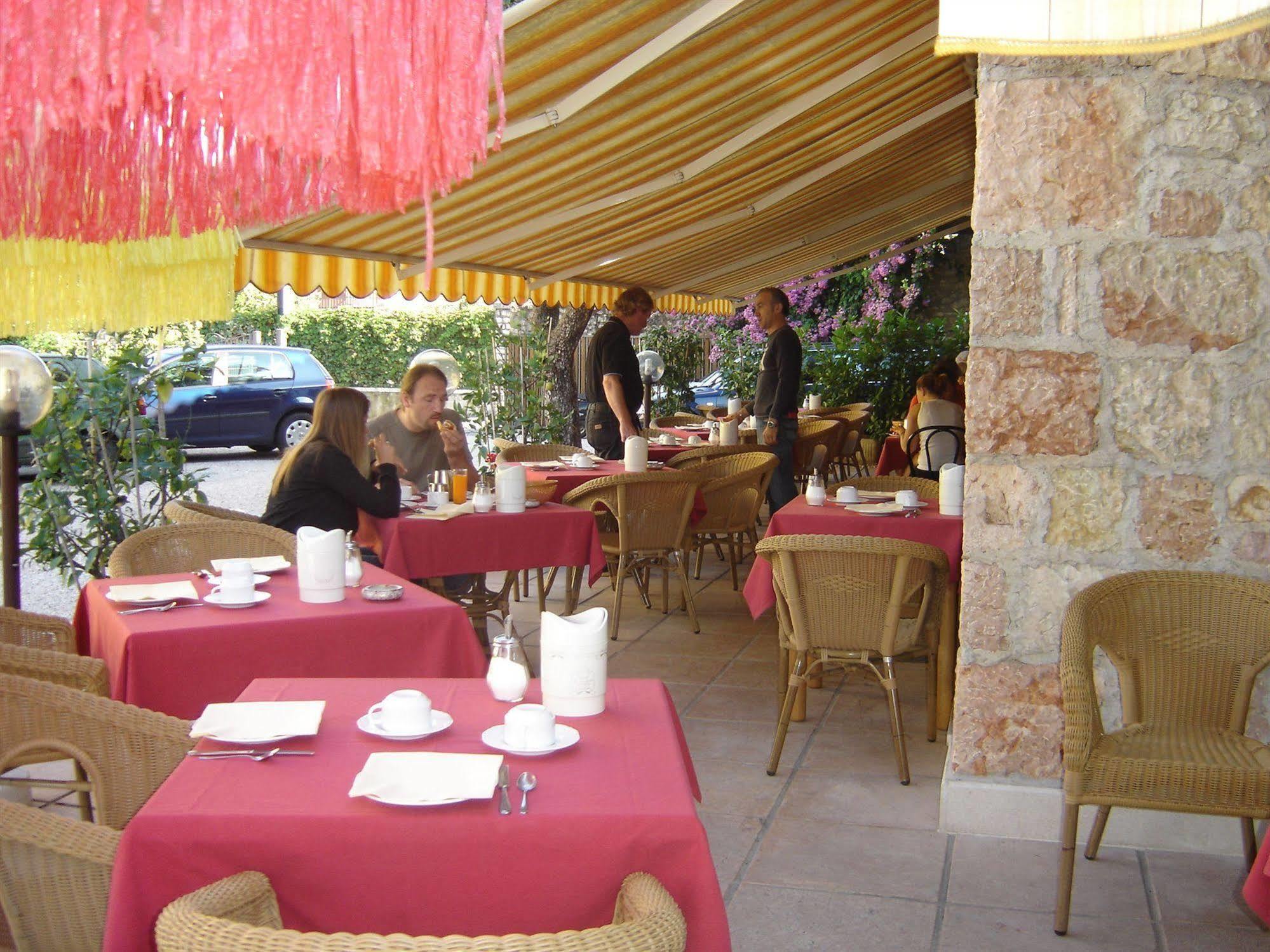 Garni Onda Hotel Тори дел Бенако Екстериор снимка