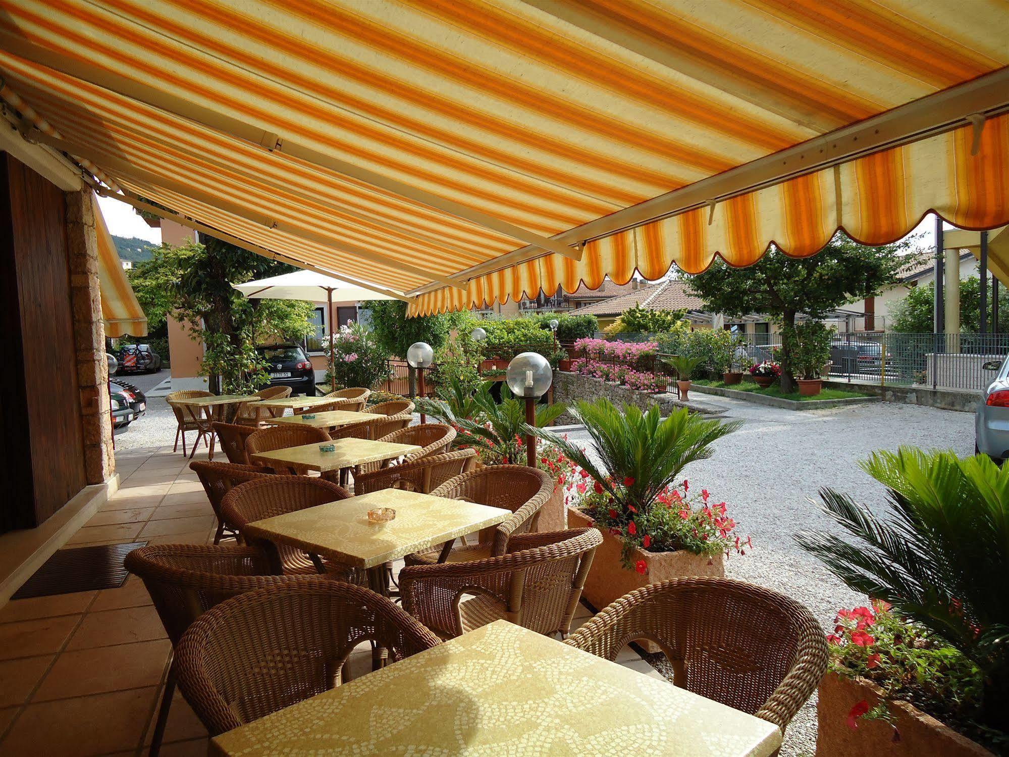 Garni Onda Hotel Тори дел Бенако Екстериор снимка