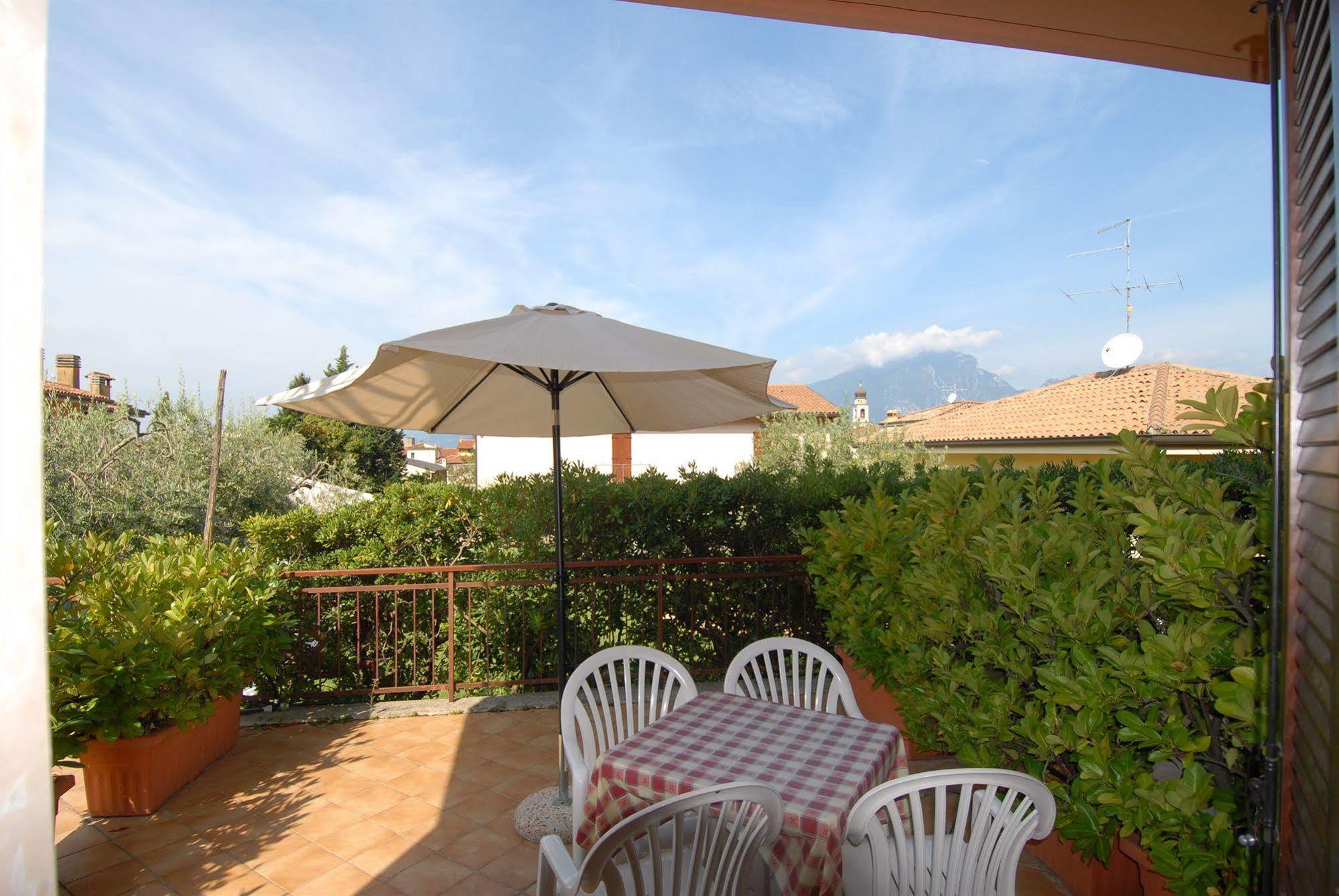 Garni Onda Hotel Тори дел Бенако Екстериор снимка