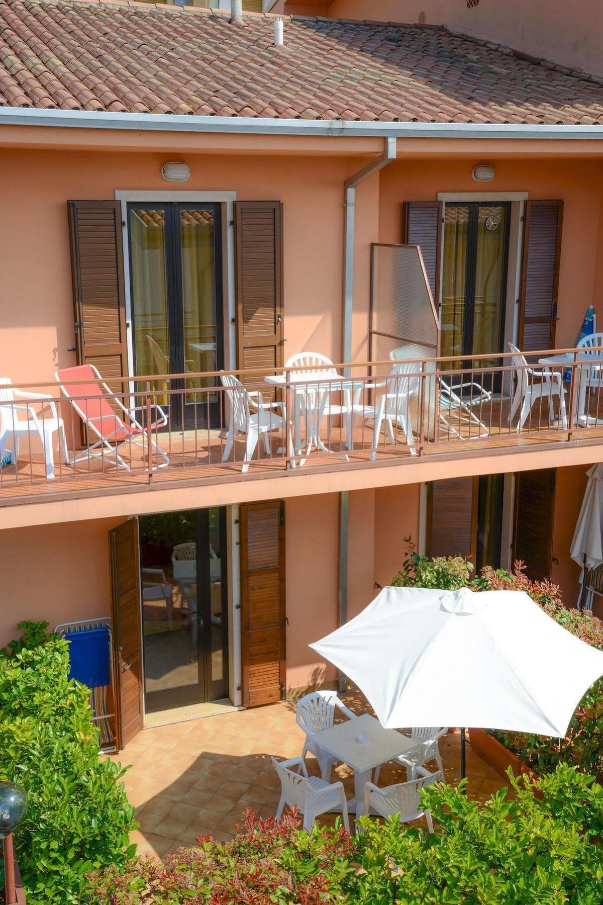 Garni Onda Hotel Тори дел Бенако Екстериор снимка
