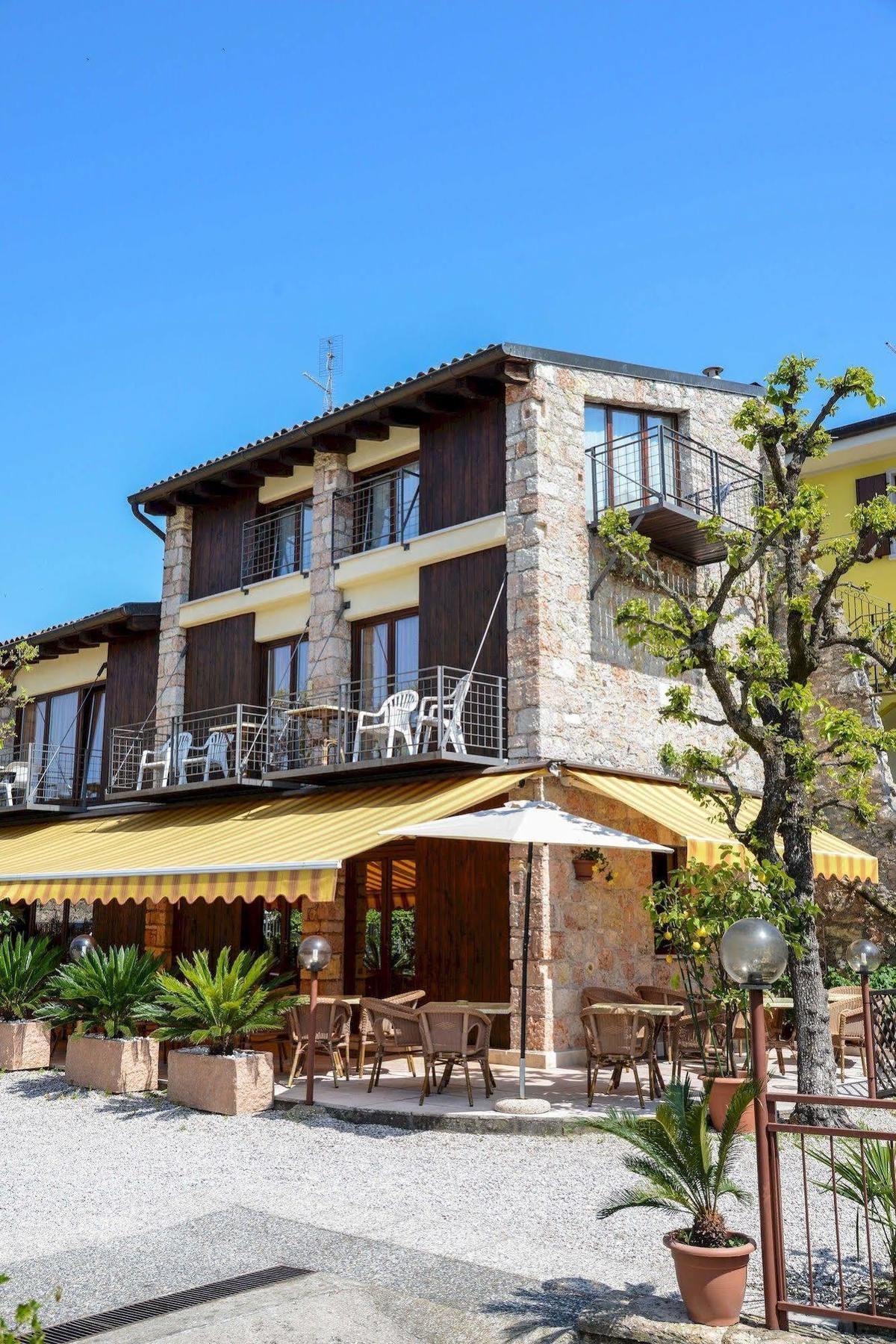 Garni Onda Hotel Тори дел Бенако Екстериор снимка