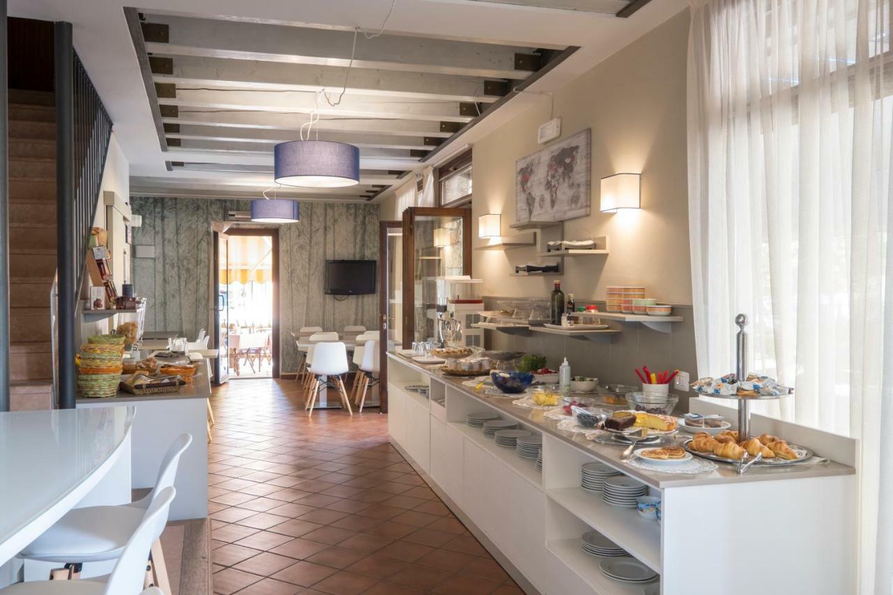 Garni Onda Hotel Тори дел Бенако Екстериор снимка